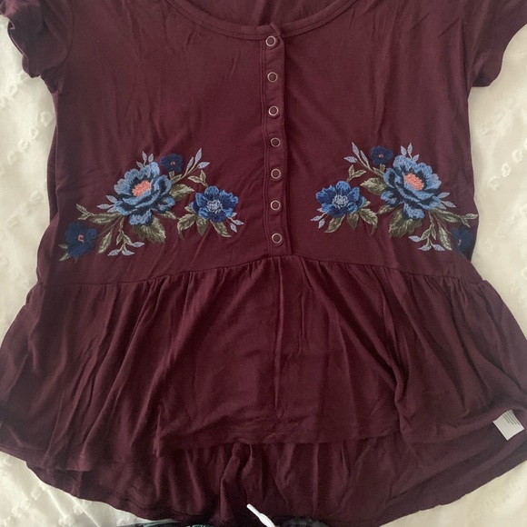 shirt - Picture 2 of 2